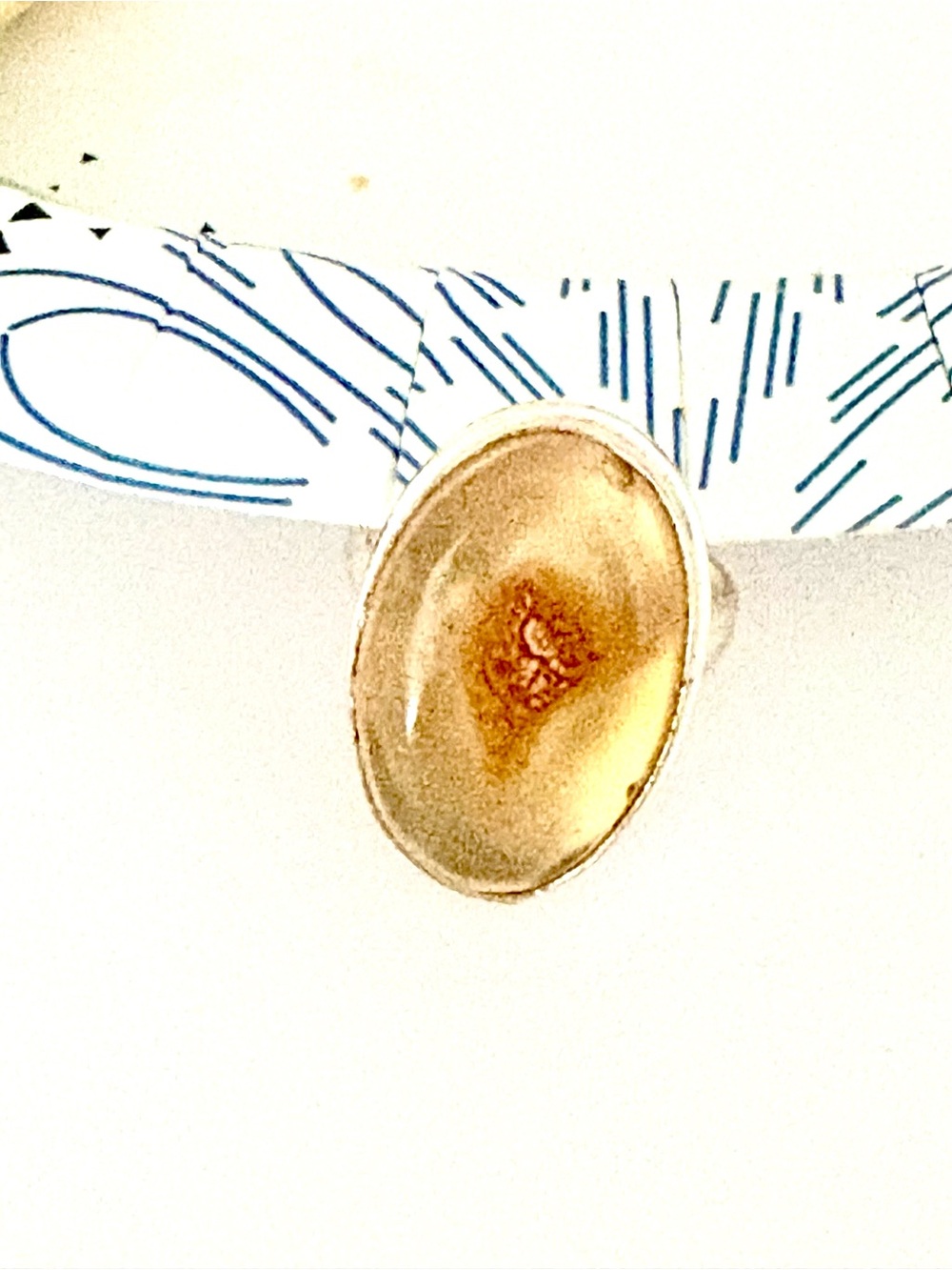Beautiful, 1 inch, 925 marked, Botswana Agate  ring size 8 - Picture 3 of 5
